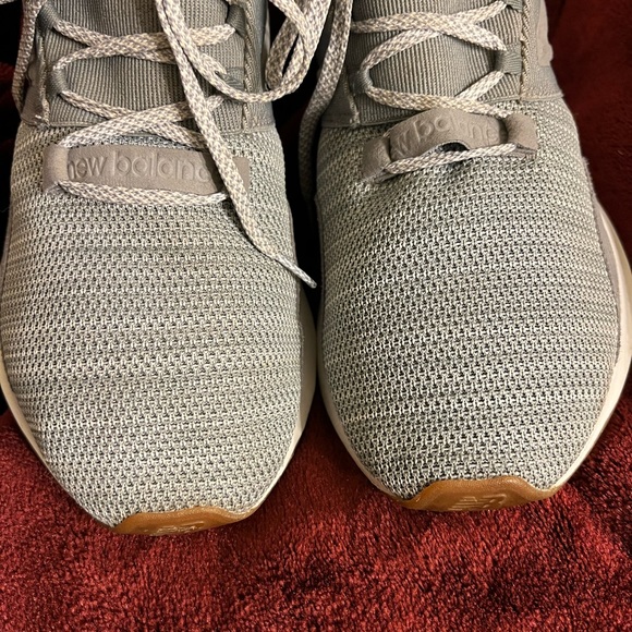 New Balance Men's Fresh Foam Roav V1 Sneaker 9.5 - Picture 6 of 9